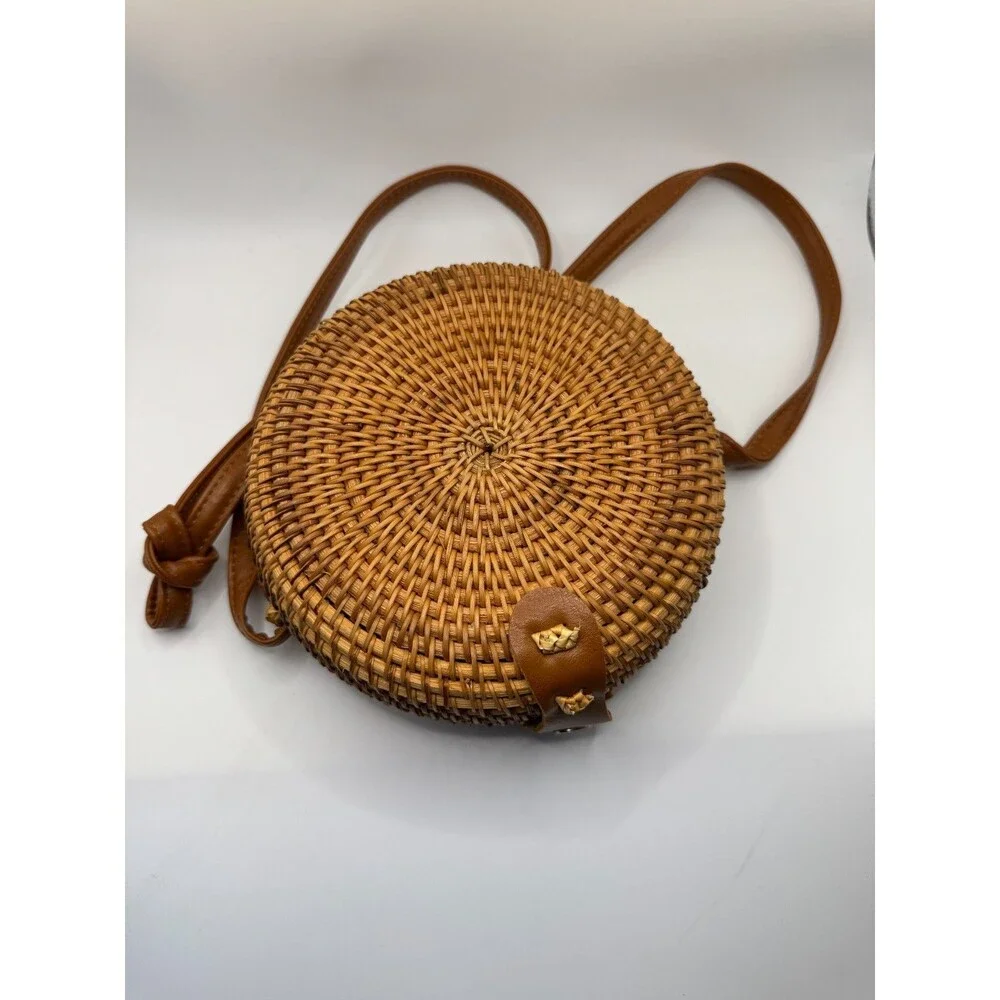 Round Circle Rattan Purse Crossbody Wicker Handwoven 8" Bag Purse Summer & Rose - Picture 1 of 10